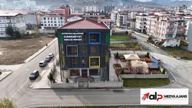 Cumhuriyet Gençlik Merkezi’nde YKS’ye hazırlanan 48 öğrenci üniversiteli oldu