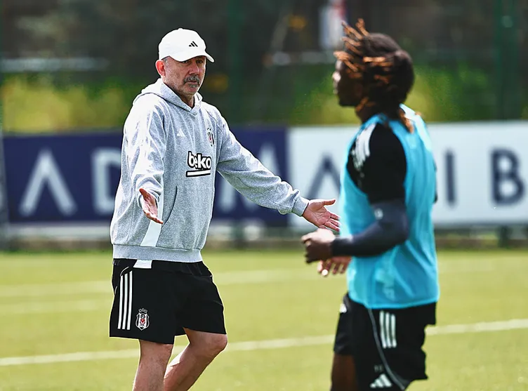 Beşiktaş’ta Kaleye Dört Aday: 1 Numaralı Hedef Jörgensen