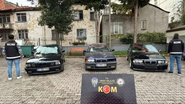 Ünye’de Şasi Numarası Değiştirilmiş 6 Araca Operasyonla El Konuldu