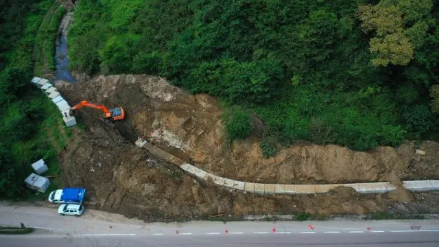 Fatsa Ayazlı’da Sel ve Taşkın Riskine Karşı 200 Metrelik Baks Hattı