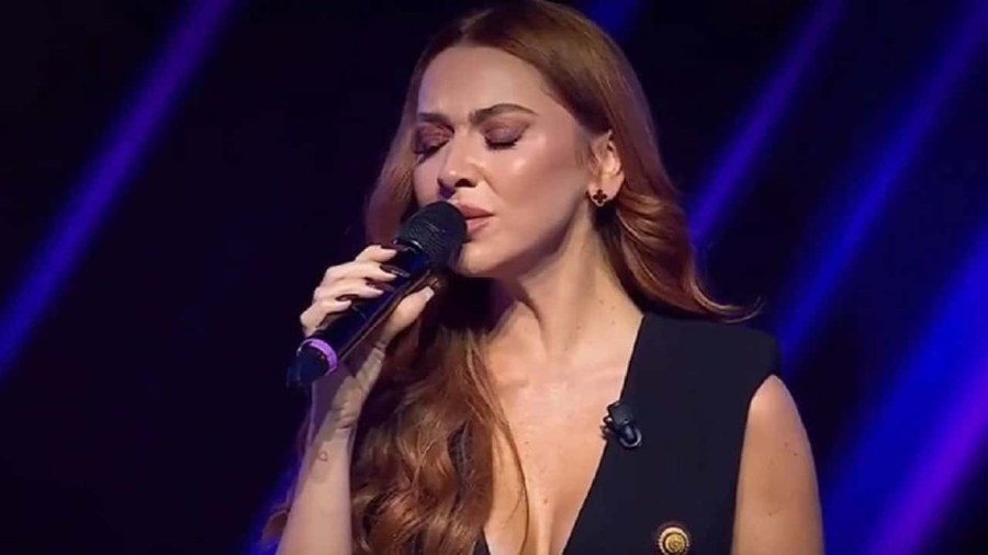 Demet Akalın’dan Hadise’ye Sert Çıkış! ‘Kusacağım’ Yorumu Gündeme Oturdu