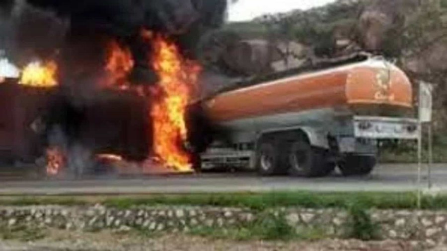 Devrilen Tanker Ölüm Getirdi 60 Kişi Hayatını Kaybetti!