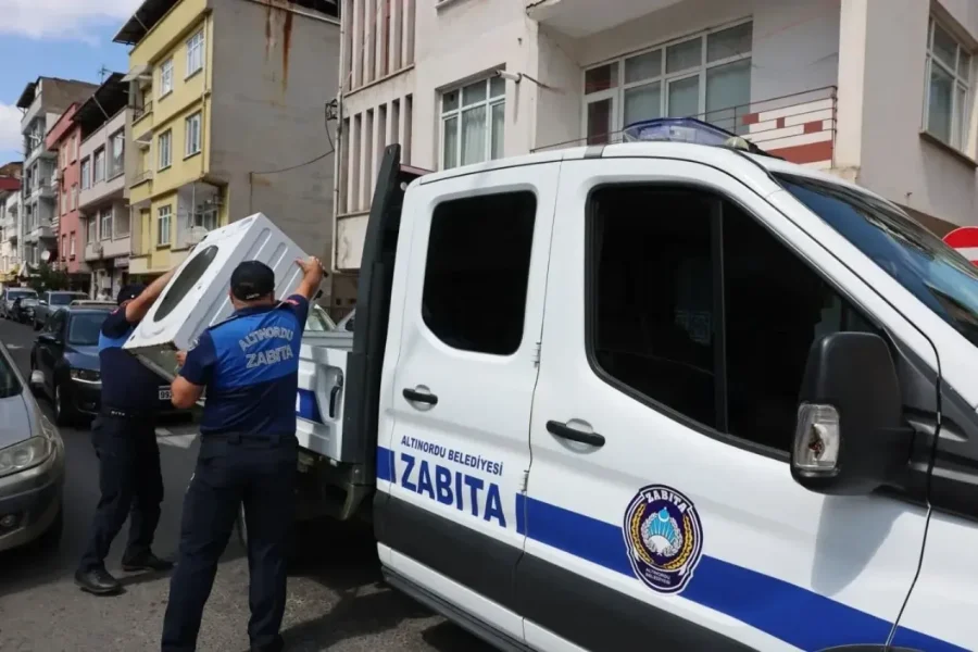 Altınordu Belediyesi’nden Subaşı’nda Kaldırım İşgali Denetimi