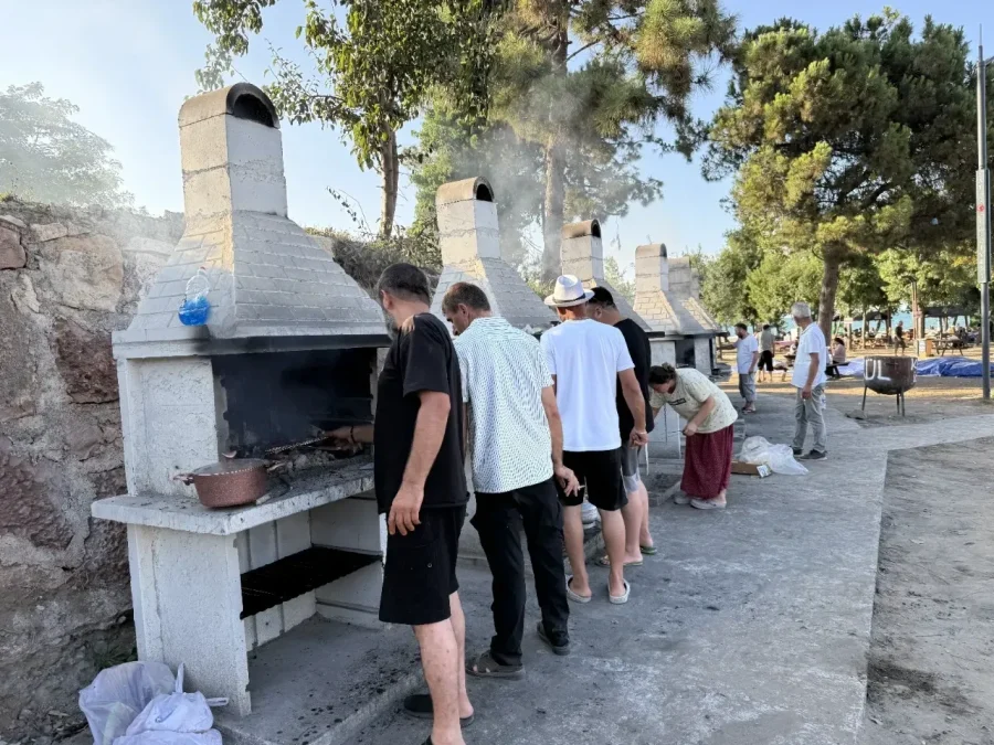 Fatsa Belediyesi’nden Uzunkum Plajı’na 9 Yeni Barbekü Ünitesi