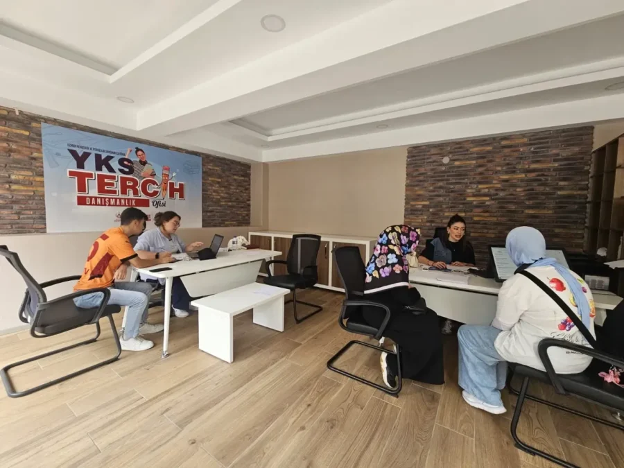 Altınordu Belediyesi, YKS Tercih Döneminde Gençlerin Yanında Oldu