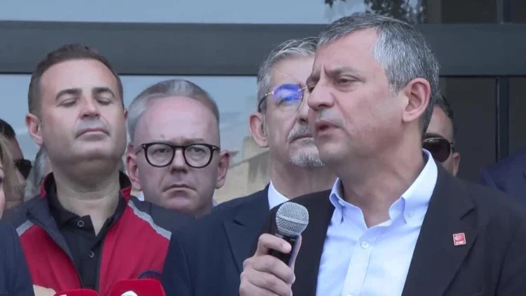 Özgür Özel’den Sındırgı’ya Destek Mesajı: Afet Bölgesi İlan Edilsin