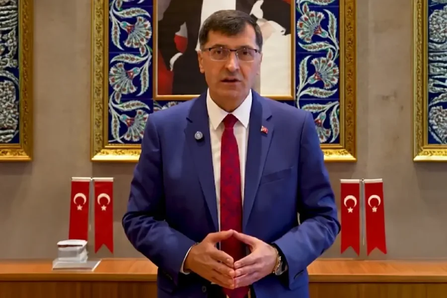 Kütahya Belediye Başkanı, AK Parti'ye Geçeceği İddiasını Yalanladı