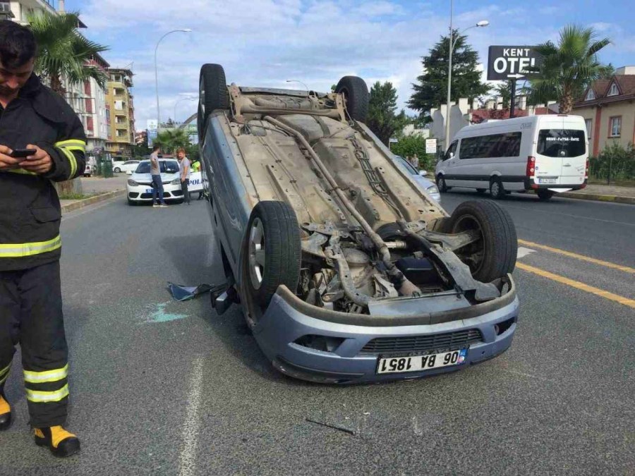 Ordu’da Takla Atan Araçtan Mucize Kurtuluş! 3 Kişi Burnu Bile Kanamadan Kurtuldu