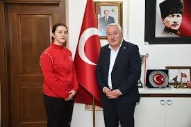 Ordulu Sporcu Ceylan Firuze Er, Milli Forma ile Uluslararası Arenada