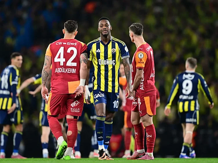 Fenerbahçe ile Galatasaray Noa Lang İçin Karşı Karşıya: Transferde Rekabet Kızışıyor