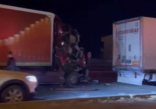 Fatsa’da Karadeniz Sahil Yolu’nda İki Tır Çarpıştı