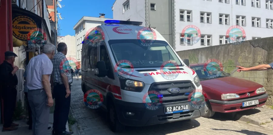 Sokakta Rahatsızlanan Vatandaşa İlk Müdahale Sağlık Ekiplerinden Geldi