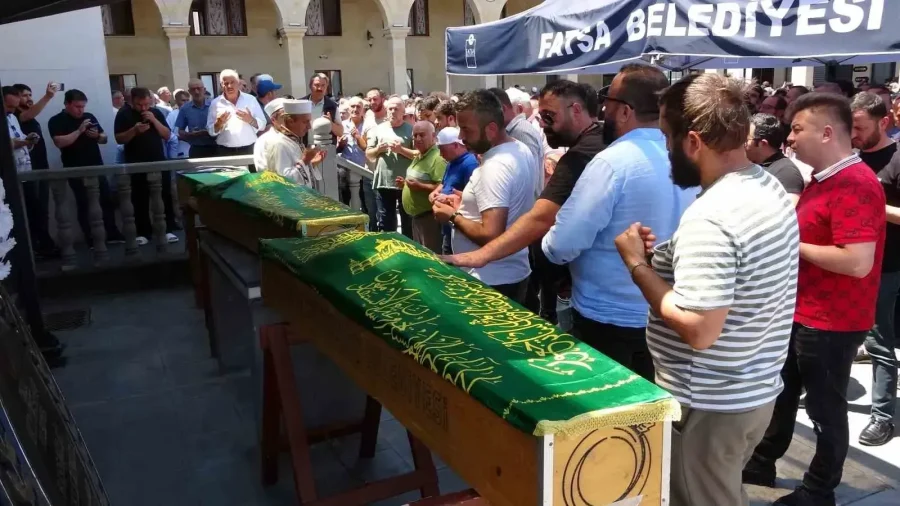 Fatsa'da Hayatını Kaybeden Aynı Aileden 3 Kişi Toprağa Verildi