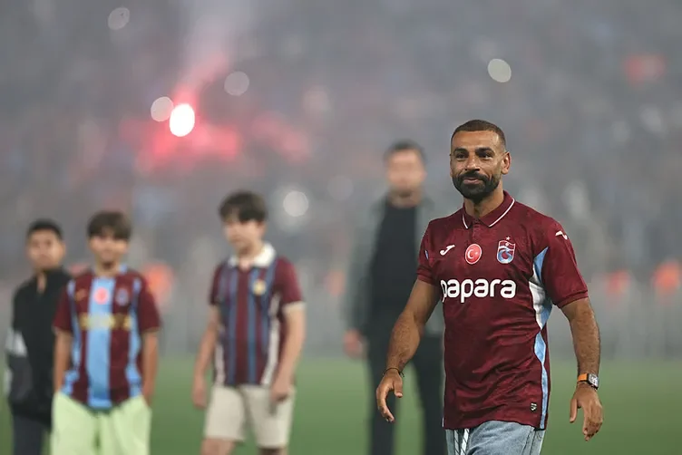 Muhammed Salah Trabzonspor Taraftarıyla Buluştu! İmza Töreninden Renkli Anlar