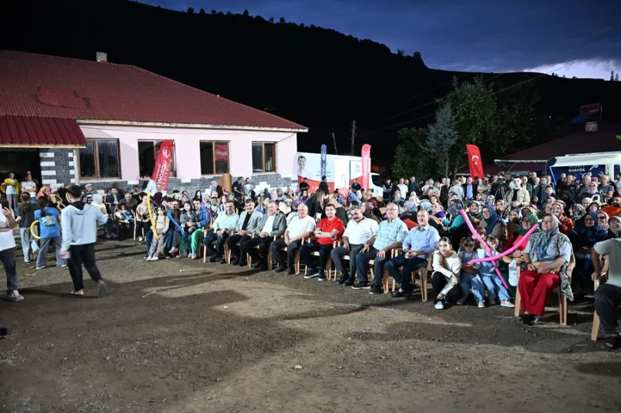 Karaoluk’ta Kırsal Hasat Şenliği Renkli Görüntülere Sahne Oldu
