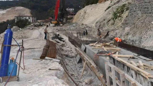 Heyelanla Kapanan Ünye-Akkuş-Niksar Yolu İçin Hedef Yıl Sonu