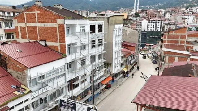Gölköy’ün çehresi değişiyor: 70 binanın dış cephesi yenileniyor