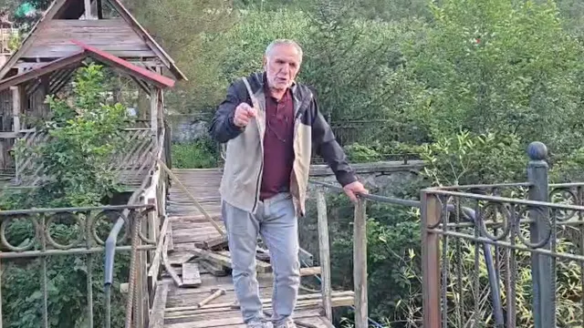 Maden Mücadelesinin İsmiydi: Ordu’da Yıkım Kararı Çıkan Köprüyü Kendi Elleriyle Yıktı