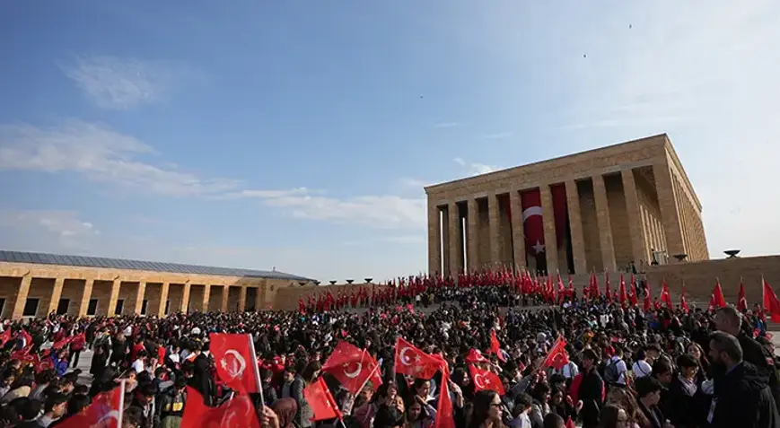 Anıtkabir’de 23 Nisan Töreni: Devlet Erkanı Ata’nın Huzurunda