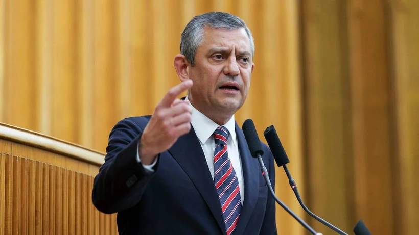 Özgür Özel’den Sert Mesaj: “Asgari Ücrete Zam Yapılmaması Kabul Edilemez!”