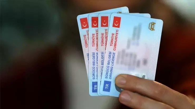 Ehliyetini Yenilemeyen 7.438 TL Ödeyecek: Eski Tip Sürücü Belgelerinde Son 10 Gün