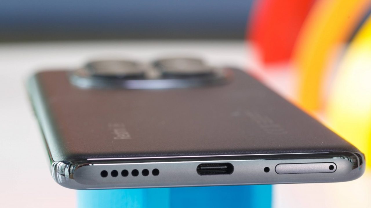 Xiaomi, 9.000 mAh’a Yakın Bataryalı Yeni Redmi Modelini Test Ediyor