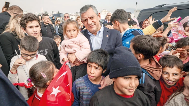 Özel: Deprem Bölgesine 50. Kez Geldim, Bu İşin Siyaseti Olmaz