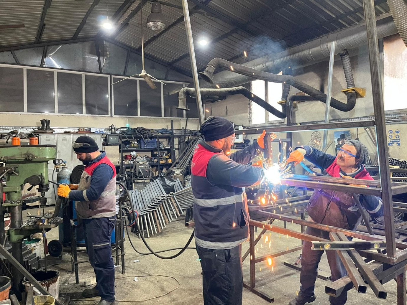 OBB Park Ve Bahçe Mobilyalarını Kendi Üretiyor